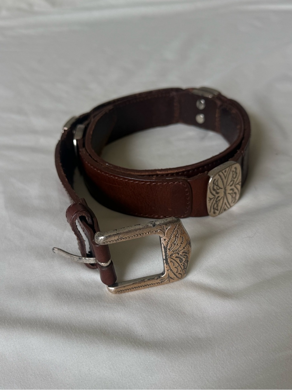 FOSSIL | Vintage Brown Leather Belt with Decorative Silver Buckles |